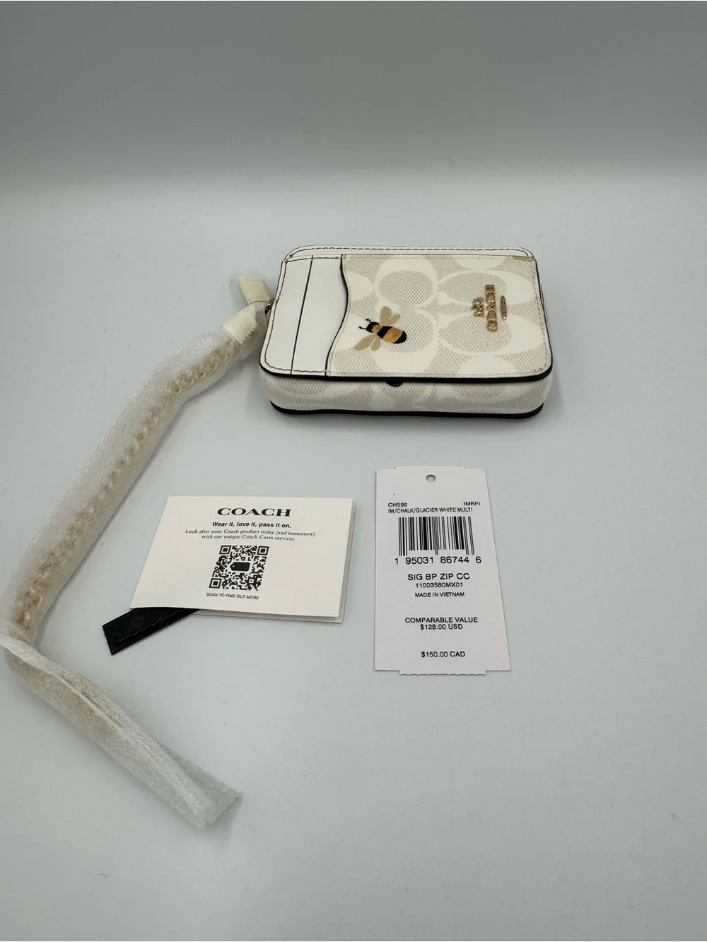 COACH White Bee Wrist Card Case NWT! 💛🐝 Bee the one to snatch this up!